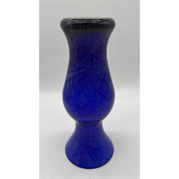 Studio Art Glass Cobalt Blue Glass Vase Etched Design 9” Signed Valerie Layer - Picture 4 of 6